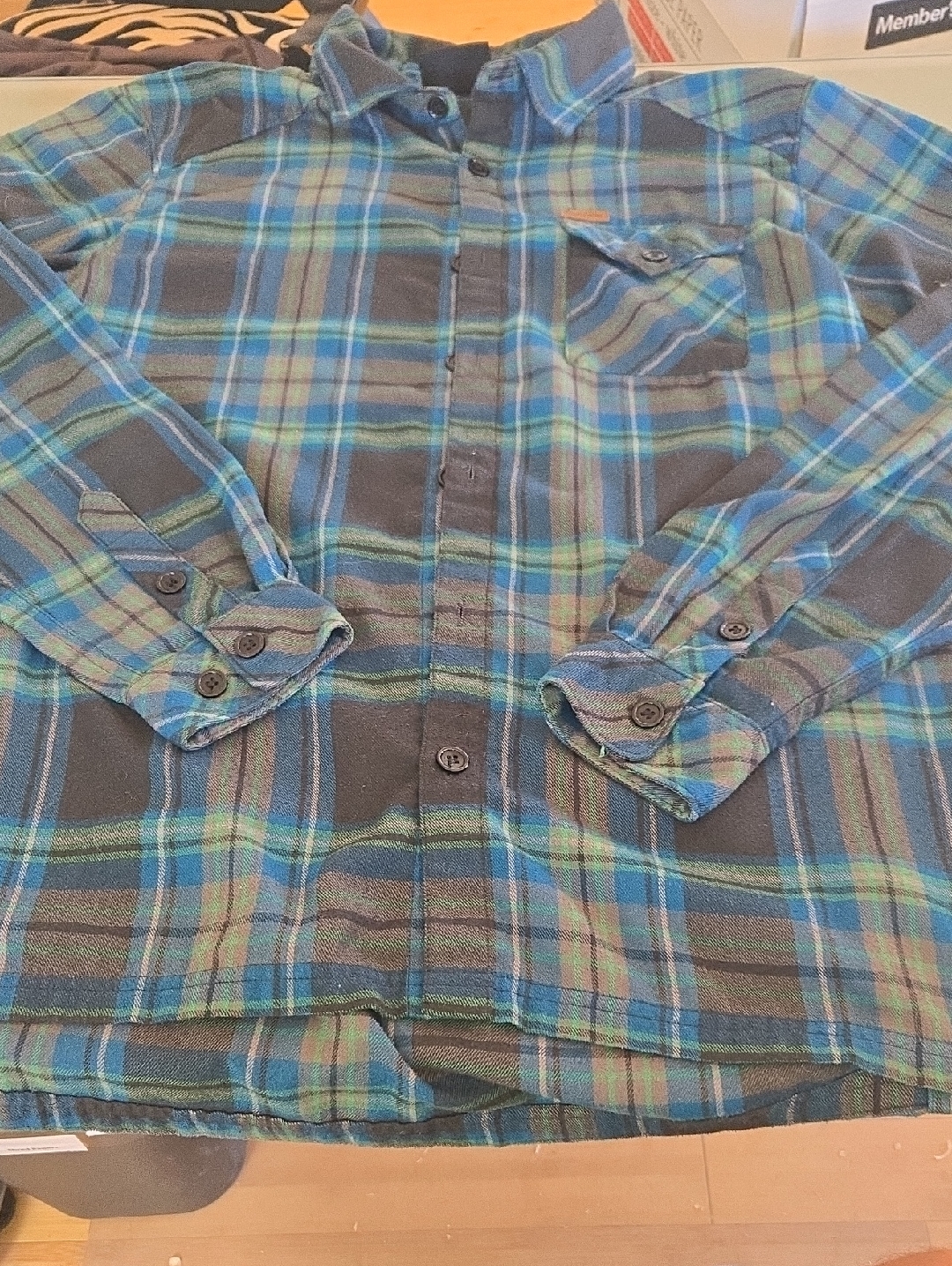 Dakine Blue And Green Plaid Long-Sleeve Button-Down Shirt
